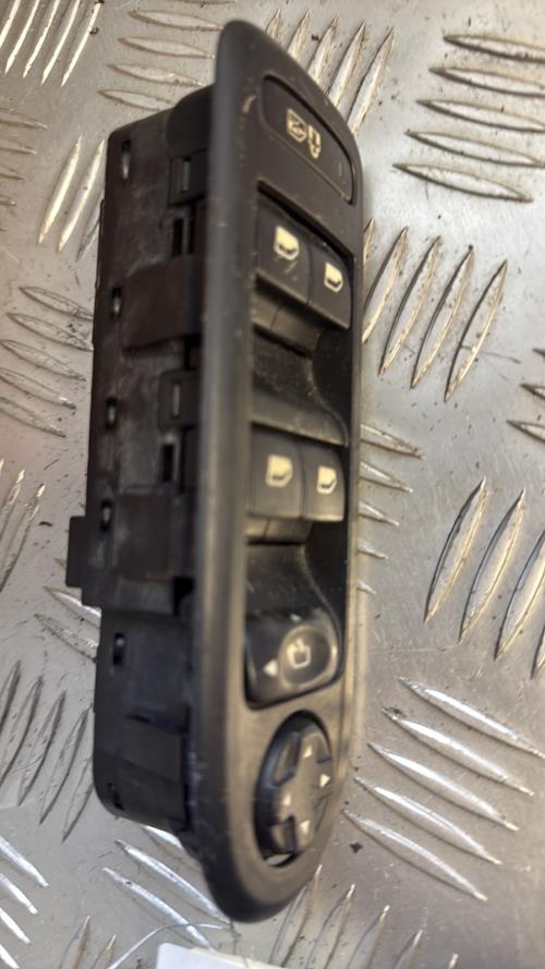Interrupteur de leve vitre avant gauche PEUGEOT 308 1 PHASE 1 Essence - Image 3