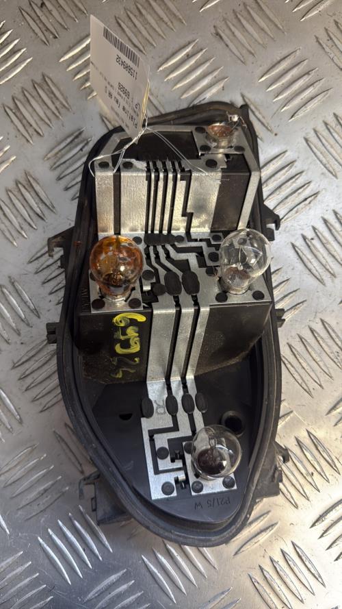 Platine feu arriere droit RENAULT CLIO 3 PHASE 1 Diesel - Image 1