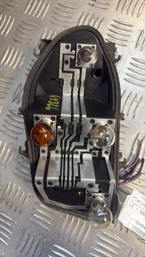 Platine feu arriere gauche RENAULT CLIO 3 PHASE 1 Diesel - Image 1