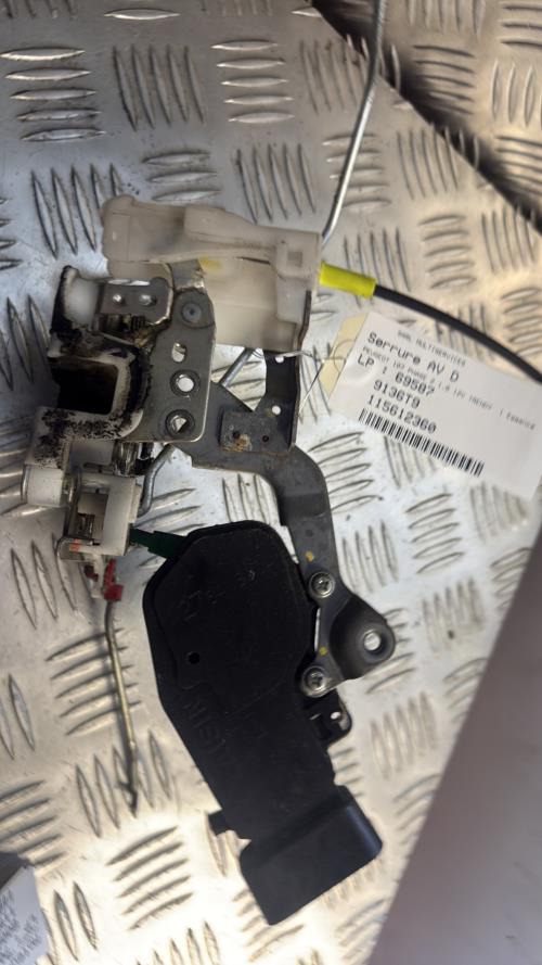 Serrure avant droit PEUGEOT 107 PHASE 2 Essence - Image 2