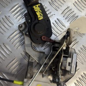 Serrure avant gauche PEUGEOT 107 PHASE 2 Essence - Image 1