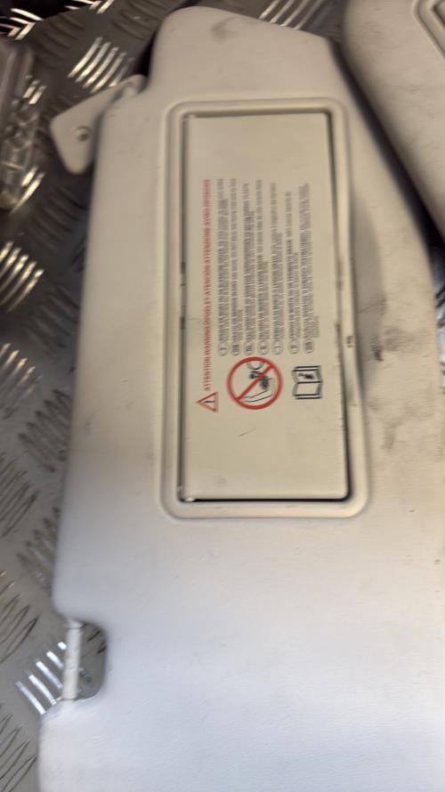 Pare soleil droit PEUGEOT 308 1 PHASE 1 Essence - Image 1