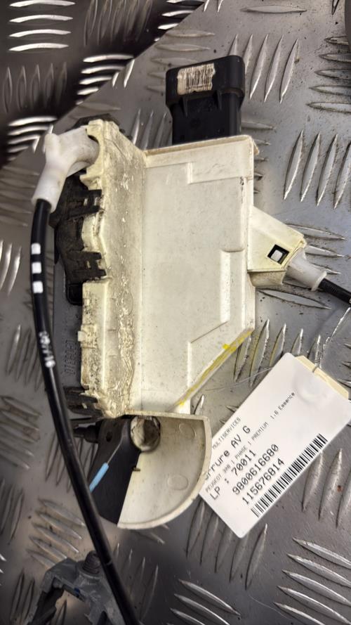 Serrure avant gauche PEUGEOT 308 1 PHASE 1 Essence - Image 1