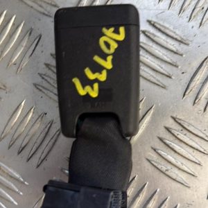 Attache ceinture arriere gauche PEUGEOT 108 Essence - Image 1