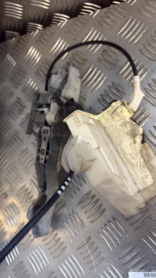 Serrure avant droit PEUGEOT 308 1 PHASE 1 Essence - Image 2