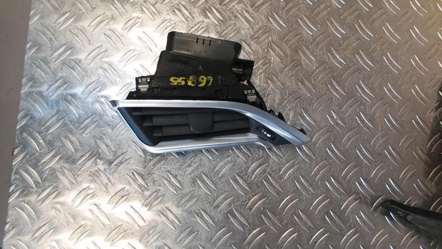 Aerateur tableau de bord avant droit PEUGEOT 208 1 PHASE 1 Diesel - Image 2