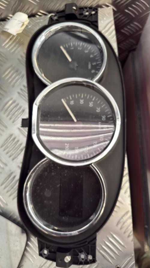 Compteur DACIA SANDERO 2 PHASE 1 Diesel - Image 2