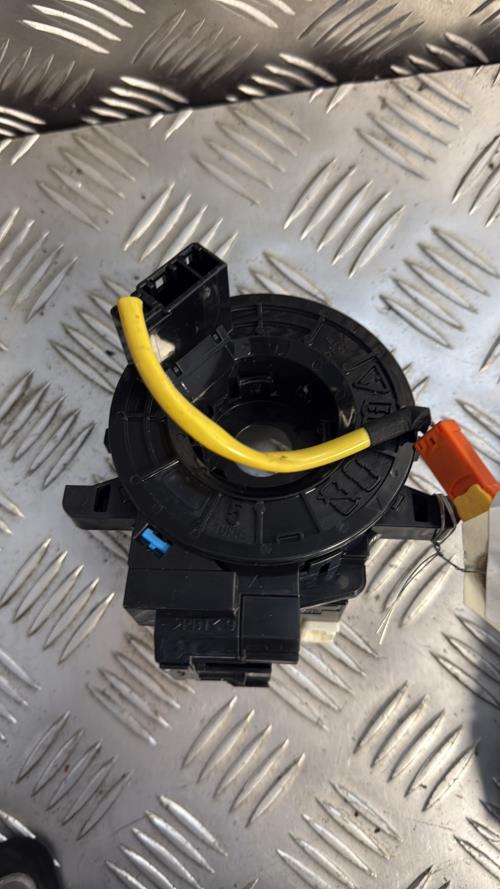 Contacteur tournant PEUGEOT 108 Essence - Image 2