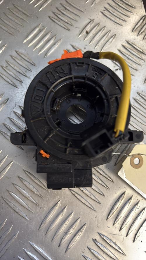 Contacteur tournant PEUGEOT 107 PHASE 2 Essence - Image 2