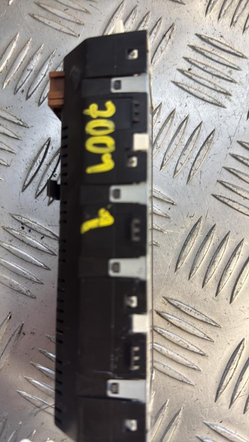 Afficheur PEUGEOT 308 1 PHASE 1 Essence - Image 3