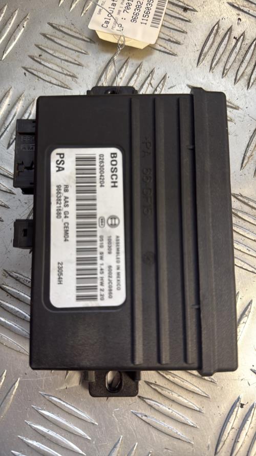 Calculateur PEUGEOT 308 1 PHASE 1 Essence - Image 3