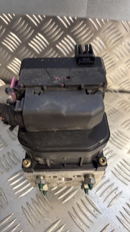 Bloc ABS (freins anti-blocage) OPEL CORSA C PHASE 1 Essence - Image 3