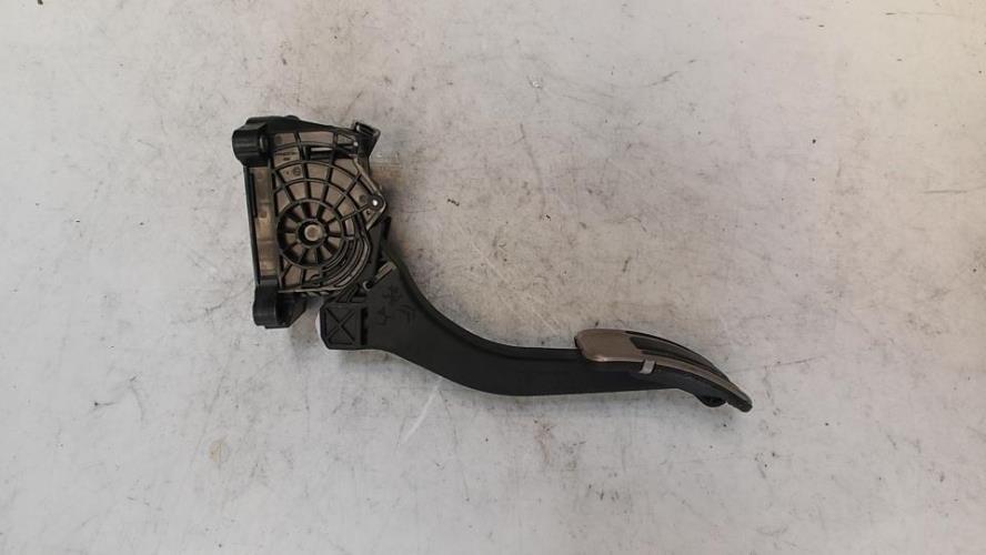 Pedale d'accelerateur PEUGEOT 3008 2 PHASE 1 Diesel - Image 2