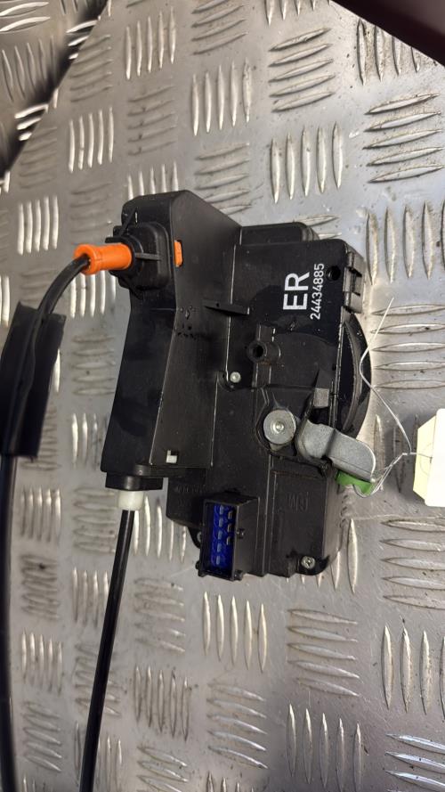 Serrure avant droit OPEL CORSA C PHASE 1 Essence - Image 4