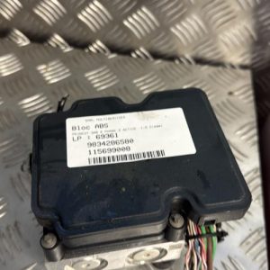 Bloc ABS (freins anti-blocage) PEUGEOT 308 2 PHASE 2 Diesel - Image 1