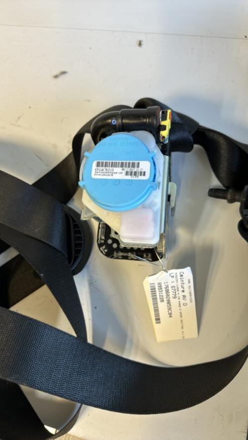 Ceinture avant droit MERCEDES CLASSE A 176 PHASE 2 Diesel - Image 1