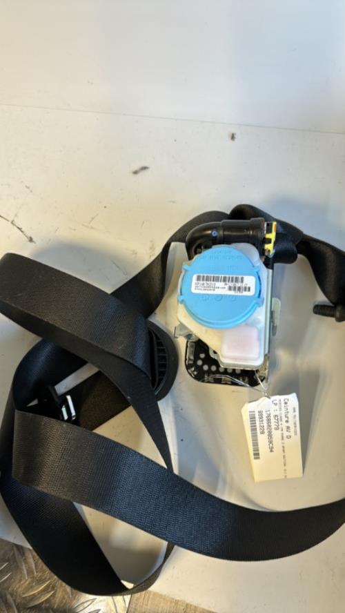 Ceinture avant droit MERCEDES CLASSE A 176 PHASE 2 Diesel - Image 2