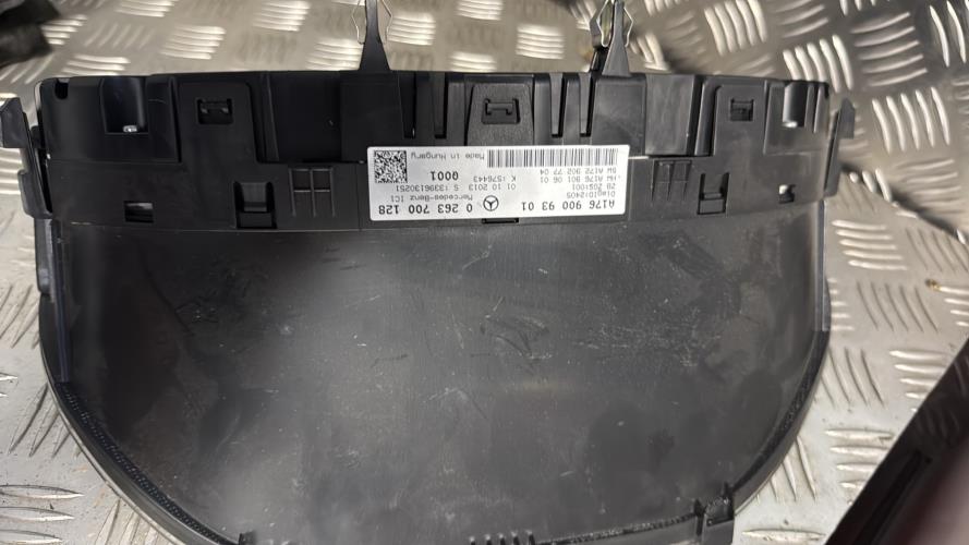 Compteur MERCEDES CLASSE A 176 PHASE 1 Diesel - Image 3