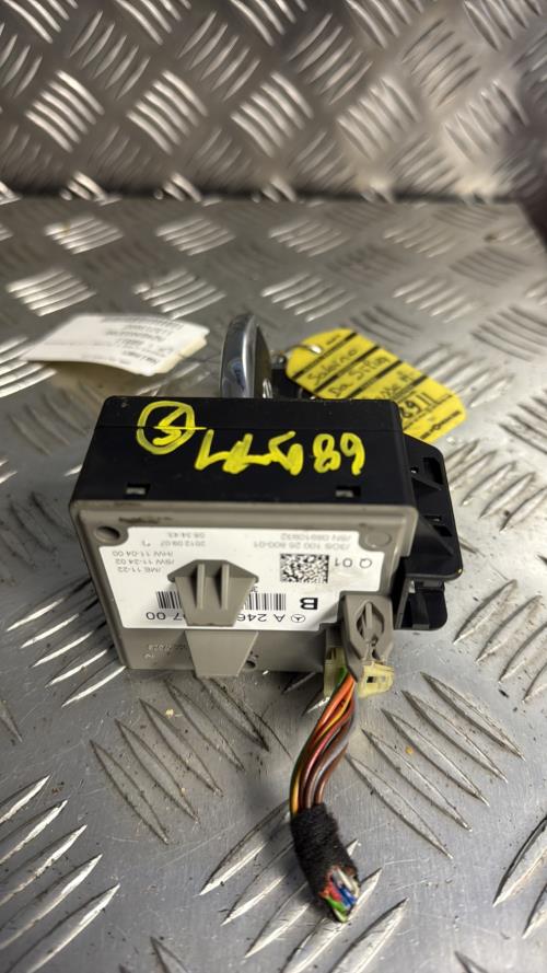 Neiman MERCEDES CLASSE A 176 PHASE 1 Essence - Image 3