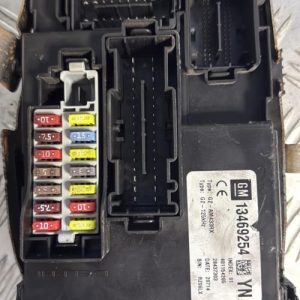 Porte fusible OPEL MERIVA B PHASE 2 Diesel - Image 1