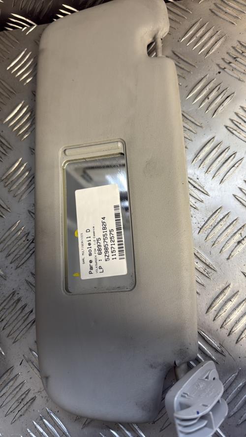 Pare soleil droit VOLKSWAGEN FOX Essence - Image 1