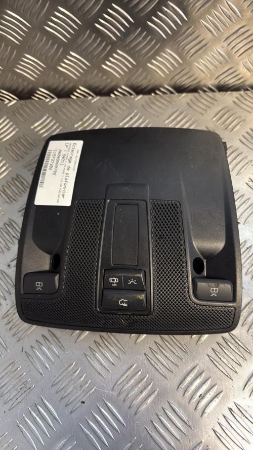 Eclairage de plafonnier MERCEDES CLASSE A 176 PHASE 1 Essence - Image 1