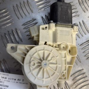 Moteur leve vitre avant droit MERCEDES CLASSE A 176 PHASE 1 Essence - Image 1