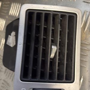 Aerateur tableau de bord avant gauche PEUGEOT 307 PHASE 2 Diesel - Image 1