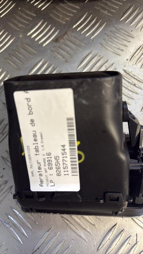 Aerateur tableau de bord avant gauche PEUGEOT 307 PHASE 2 Diesel - Image 3
