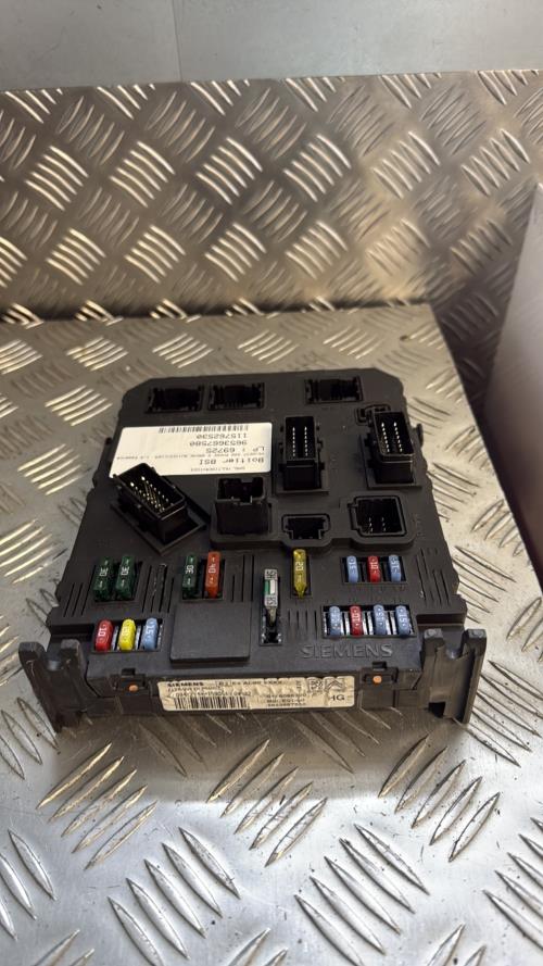 Boitier BSI PEUGEOT 206 PHASE 2 BREAK Essence - Image 1