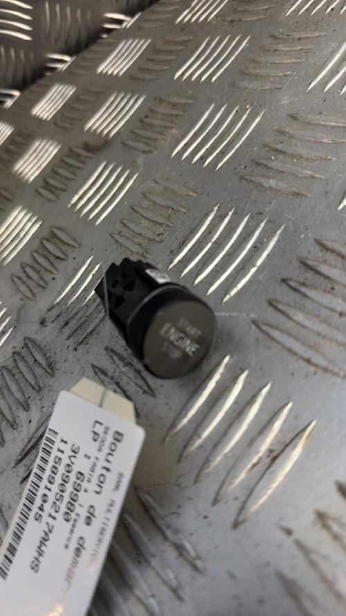 Bouton de demarrage SKODA FABIA 4 Essence - Image 1