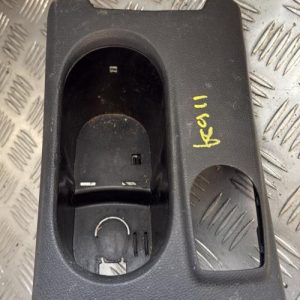 Porte gobelet MERCEDES CLASSE A 176 PHASE 1 Essence - Image 1