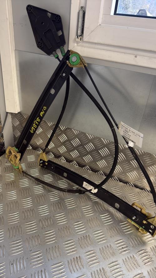 Mecanisme de leve vitre electrique avant gauche AUDI A1 1 SPORTBACK PHASE 1 Diesel - Image 3