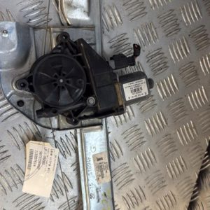 Leve vitre electrique avant gauche PEUGEOT 208 1 PHASE 2 Diesel - Image 1