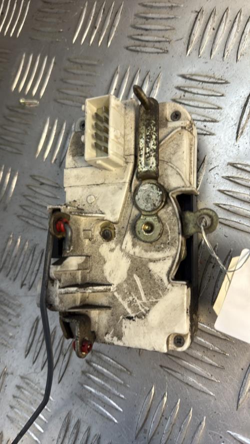 Serrure avant gauche PEUGEOT 806 PHASE 2 Diesel - Image 2