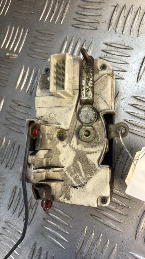 Serrure avant gauche PEUGEOT 806 PHASE 2 Diesel - Image 3