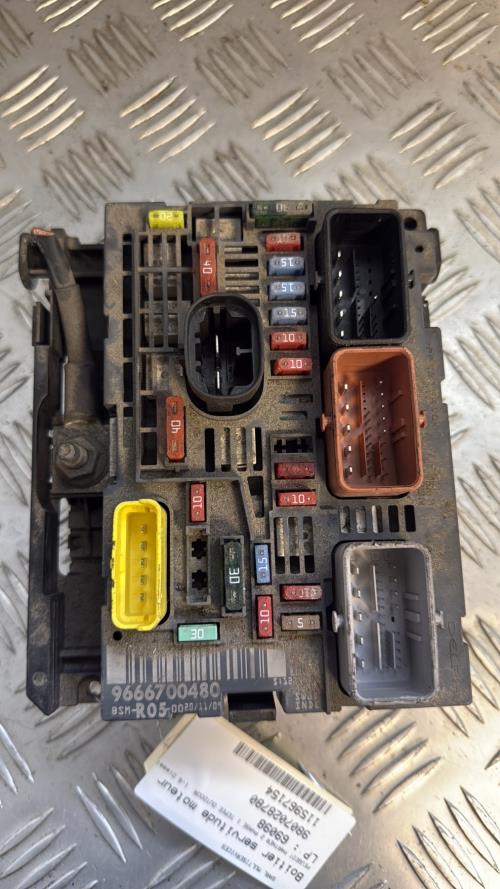 Boitier servitude moteur (BSM) PEUGEOT PARTNER 2 PHASE 1 Diesel - Image 2