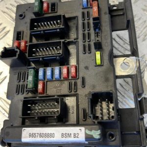 Boitier servitude moteur (BSM) PEUGEOT 206 PHASE 1 Essence - Image 1