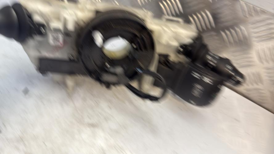 Com (Bloc Contacteur Tournant+Commodo Essuie Glace+Commodo Phare) RENAULT MEGANE 3 PHASE 1 BREAK Diesel - Image 4