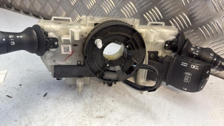 Com (Bloc Contacteur Tournant+Commodo Essuie Glace+Commodo Phare) RENAULT MEGANE 3 PHASE 1 BREAK Diesel - Image 5