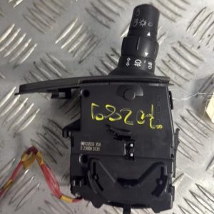 Commodo phare RENAULT CLIO 3 PHASE 1 BREAK Diesel - Image 1