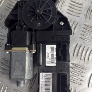 Moteur leve vitre avant gauche RENAULT MEGANE 3 PHASE 1 Diesel - Image 1