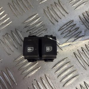 Interrupteur de leve vitre avant gauche RENAULT CAPTUR 1 PHASE 1 Essence - Image 1