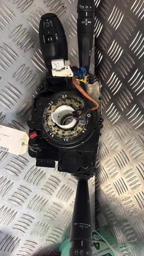 Com (Bloc Contacteur Tournant+Commodo Essuie Glace+Commodo Phare) PEUGEOT 208 1 PHASE 2 Essence - Image 1