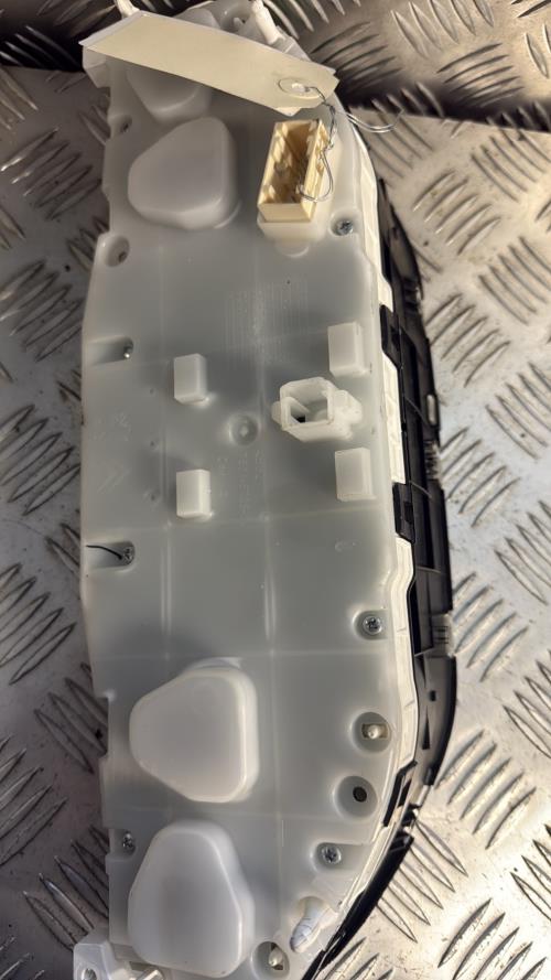 Compteur PEUGEOT 208 1 PHASE 2 Essence - Image 4