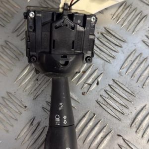 Commodo phare DACIA DUSTER 1 PHASE 2 Essence - Image 1