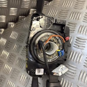 Com (Bloc Contacteur Tournant+Commodo Essuie Glace+Commodo Phare) PEUGEOT 308 2 SW PHASE 1 BREAK Diesel - Image 1