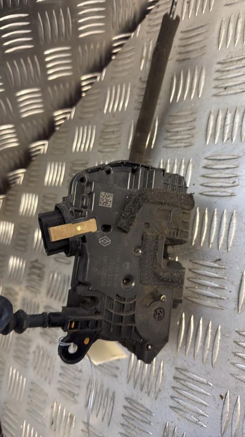 Serrure arriere droit RENAULT CLIO 4 PHASE 1 Diesel - Image 3
