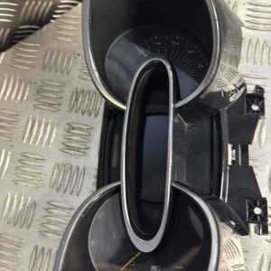 Compteur RENAULT CLIO 4 PHASE 1 Diesel - Image 1