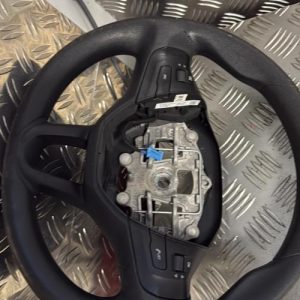 Volant PEUGEOT 208 1 PHASE 2 Essence - Image 1